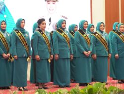 Resmi di Lantik dan di Kukuhkan sebagai TP. PKK Kab. Takalar, Dewi Sri Ekowati Firdaus Siap Mendukung Program Pemerintah