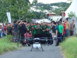Bupati Takalar didampingi Wakil Bupati Takalar Launching Penggunaan Drone Sprayer