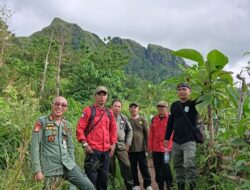 KPH Kelara DLHK Sulsel Gelar Patroli Perlindungan Hutan dan Aksi Bersih di Jalur Pendakian Bulu Pengka