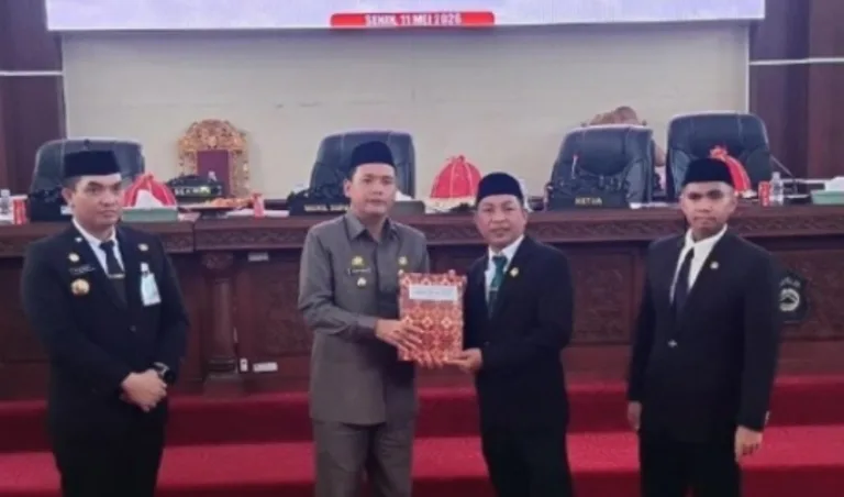 9 Fraksi DPRD Takalar Setujui Ranperda Desa Persiapan Tarang Towaya Menjadi Defenitif 