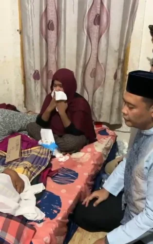 Wabup Takalar H. Hengky Yasin Melayat Rumah Duka Korban Tragis di Desa Pa’rappunganta, Kec- Polut