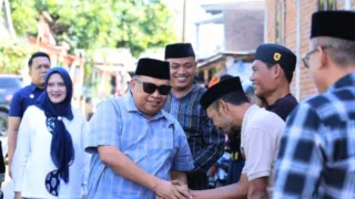 Bupati Daeng Manye Bersama Ketua TP PKK Takalar Melayat ke Rumah Duka Ibunda Camat Laikang